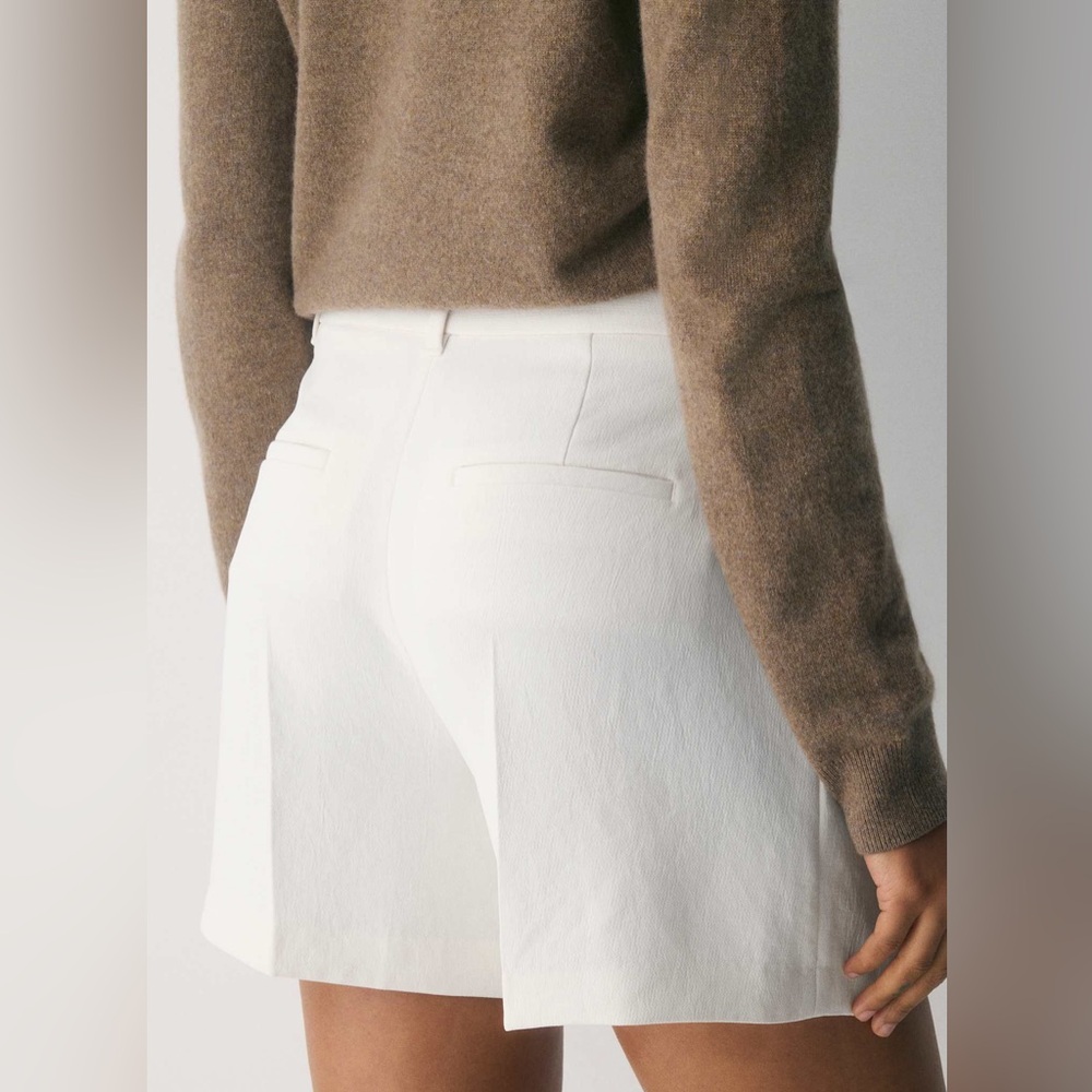Aritzia The Effortless Short™ Mid-Thigh - Crepette™, Light Birch - Picture 11 of 13